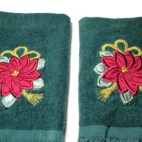 VTG Christmas Lot 2 Bathroom Fingertip Towels Frin - Picture 3 of 8
